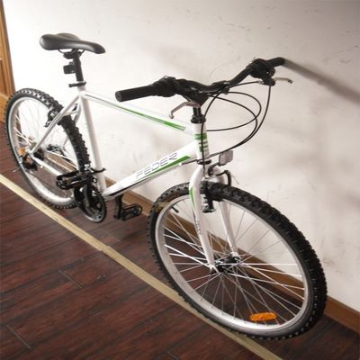 Обычная педаль 26 "Мужчины Сталь CE Взрослый Шимано 21 Скорость OEM логотип MTB горный велосипед 17KG