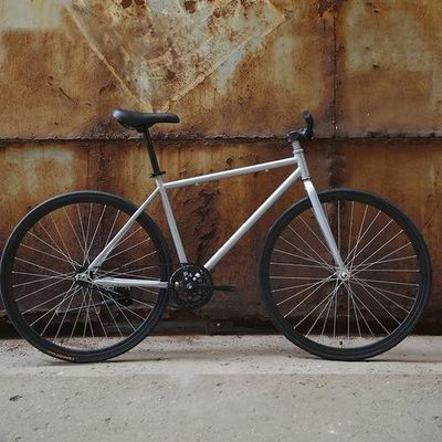 На дороге 2018 Классическая модель GHBIKE 700c Fixie Bike Фиксированный скоростной велосипед 13 кг валовой массы