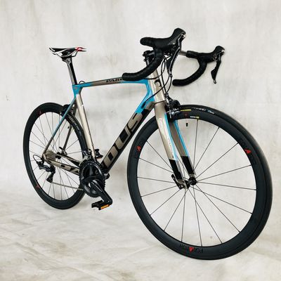 Материал колеса из углеродного волокна 22-скоростной Shimano ULTEGRA R8000 Алюминиевый сплав