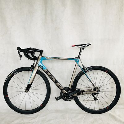 Материал колеса из углеродного волокна 22-скоростной Shimano ULTEGRA R8000 Алюминиевый сплав