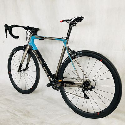 Материал колеса из углеродного волокна 22-скоростной Shimano ULTEGRA R8000 Алюминиевый сплав